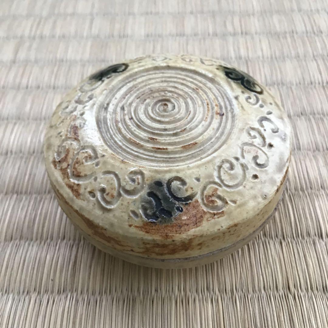 茶道具　香合　黄瀬戸干支巳香合　洞窯十五世　水野家康作　共箱　S77KGA