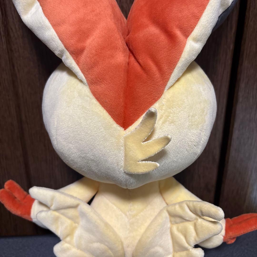 【廃盤】 ポケモンセンター ビクティニ 等身大ぬいぐるみ