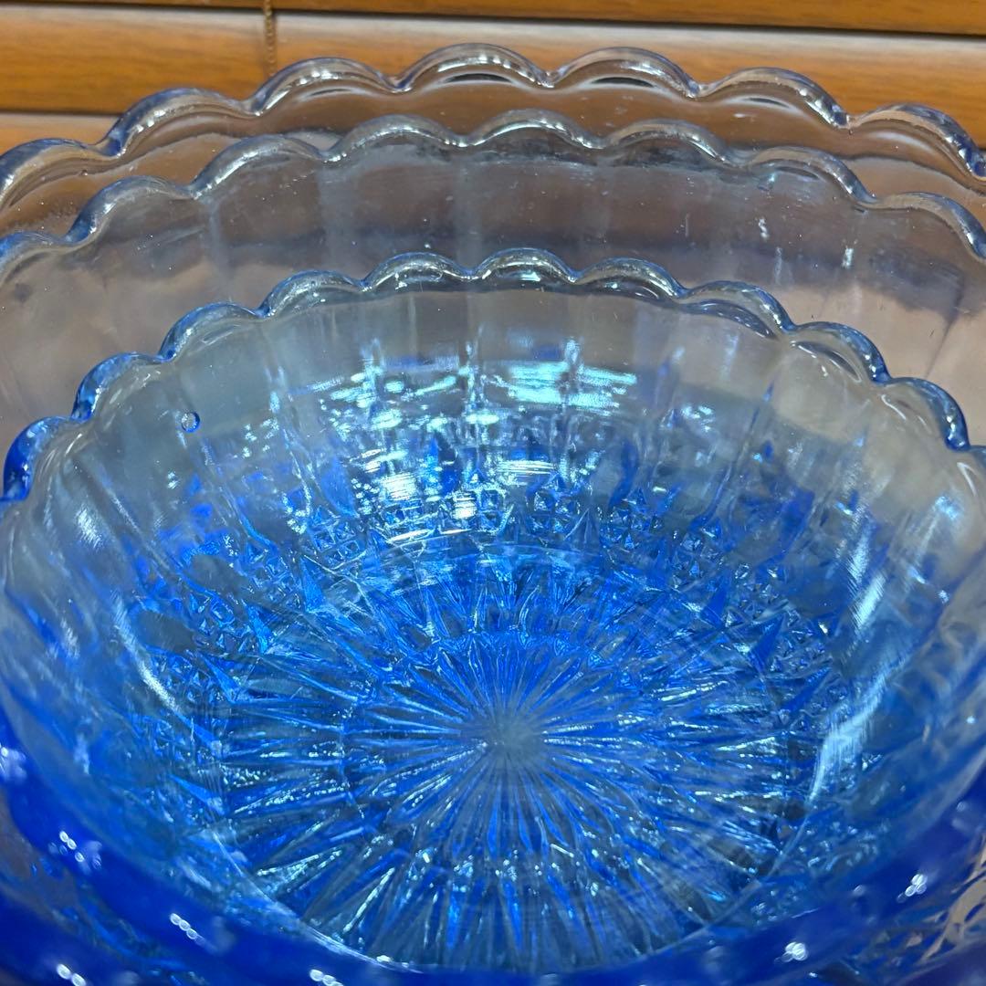 昭和レトロ　プレスガラス　三つ重ねどんぶり