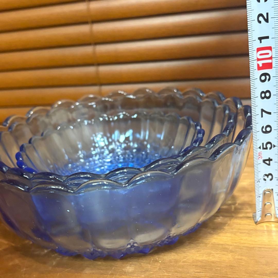 昭和レトロ　プレスガラス　三つ重ねどんぶり