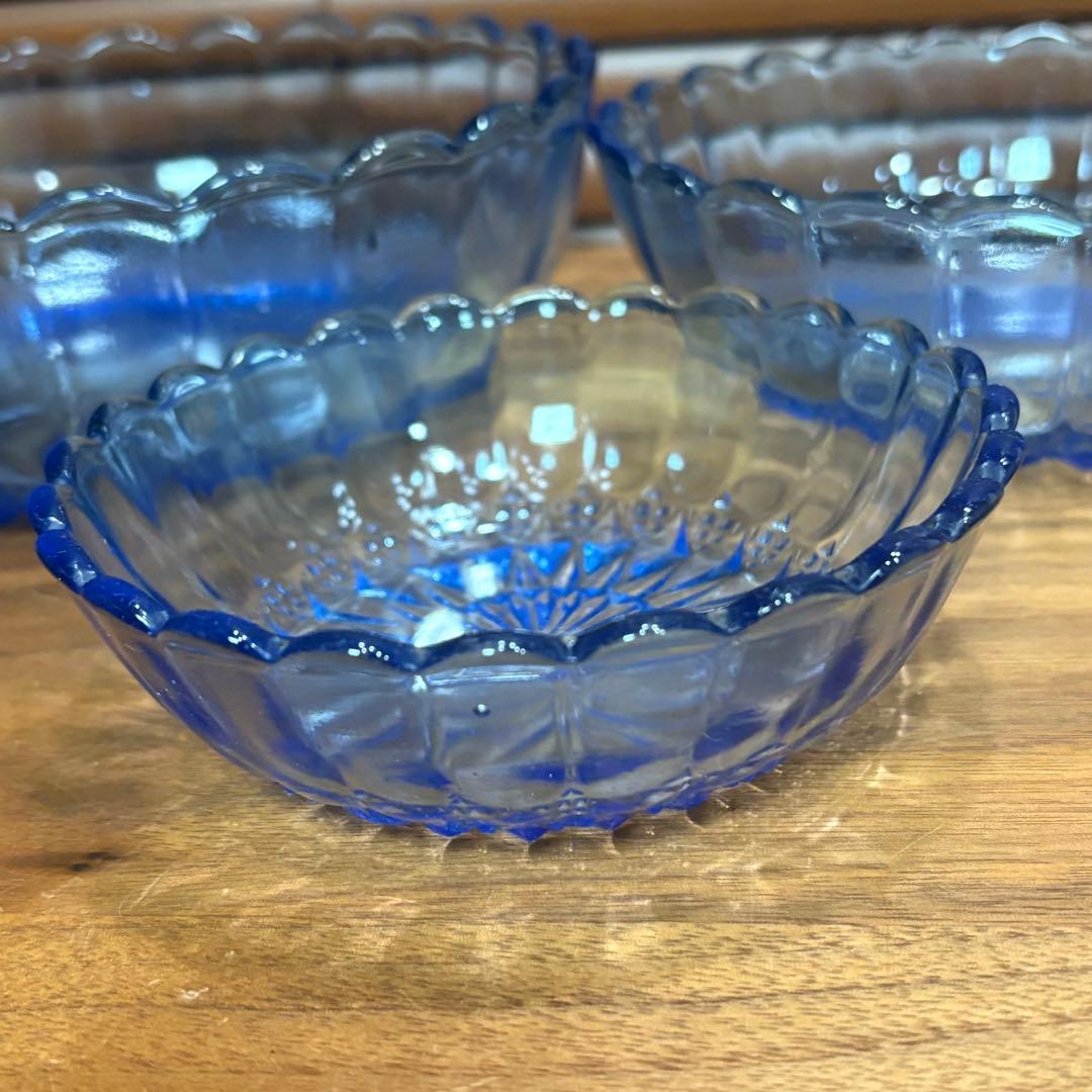 昭和レトロ　プレスガラス　三つ重ねどんぶり