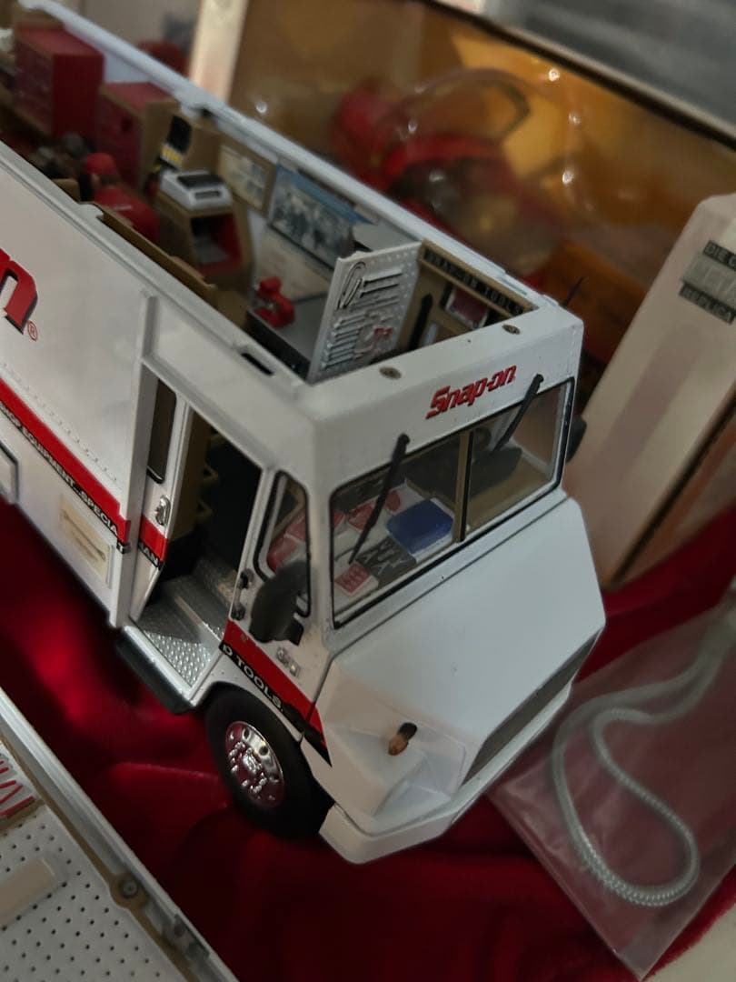 Snap-on ミニカー 工具セット付き　希少モデル