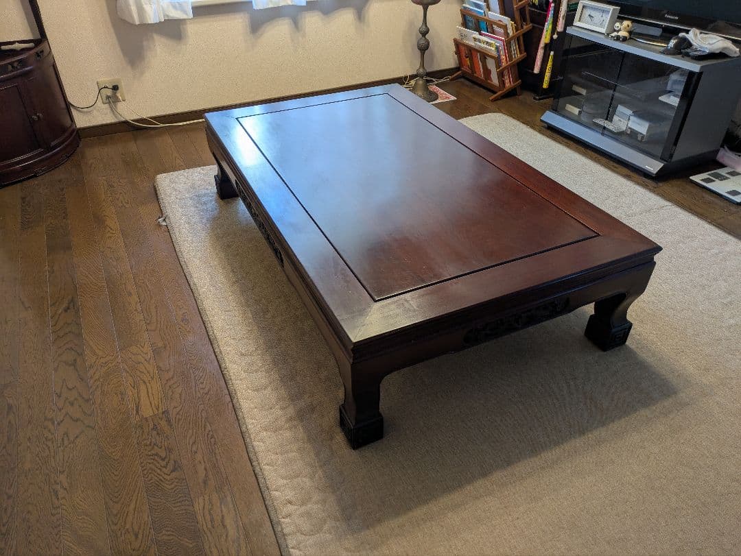 【引き取り専用】木製ダークブラウン座卓 彫刻脚付き