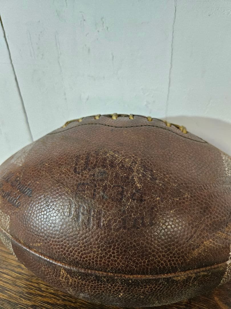 USA Vintage Wilson レザー 本革製 フットボール ウィルソン