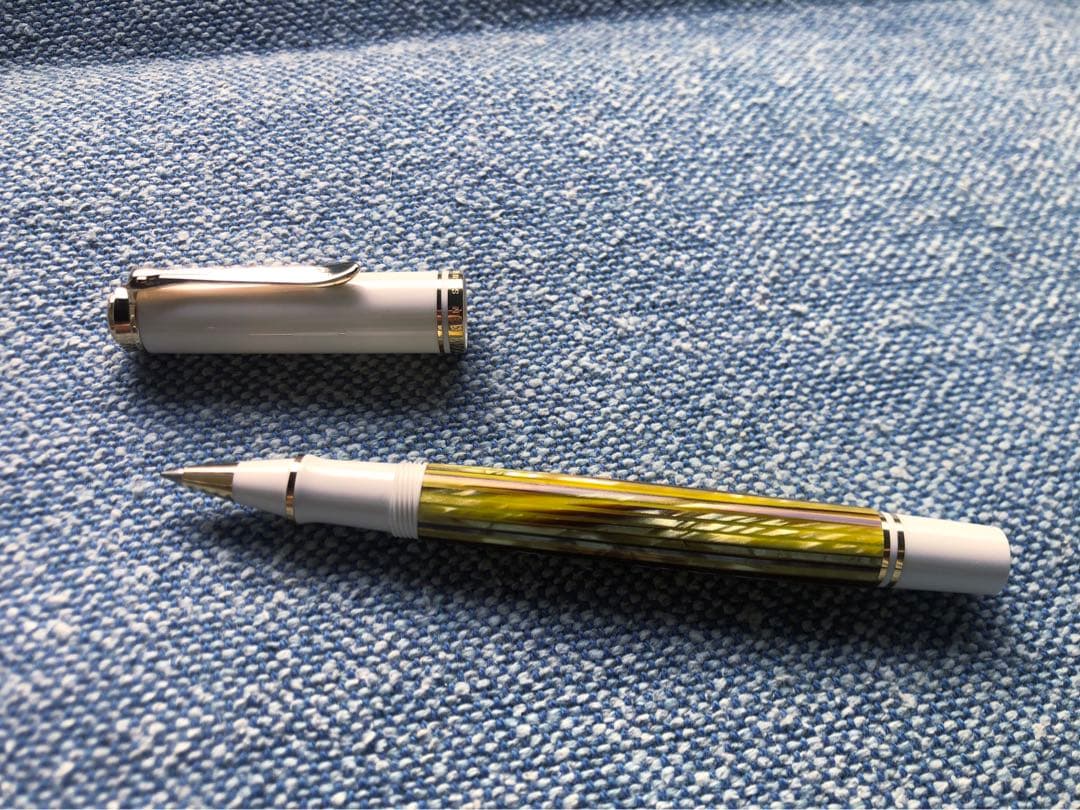 Pelikan スーベレーン R400 ホワイトトータス ローラーボール