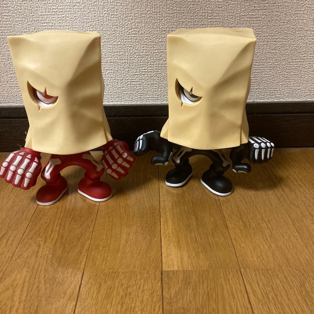 BALZACフィギュア赤黒セット