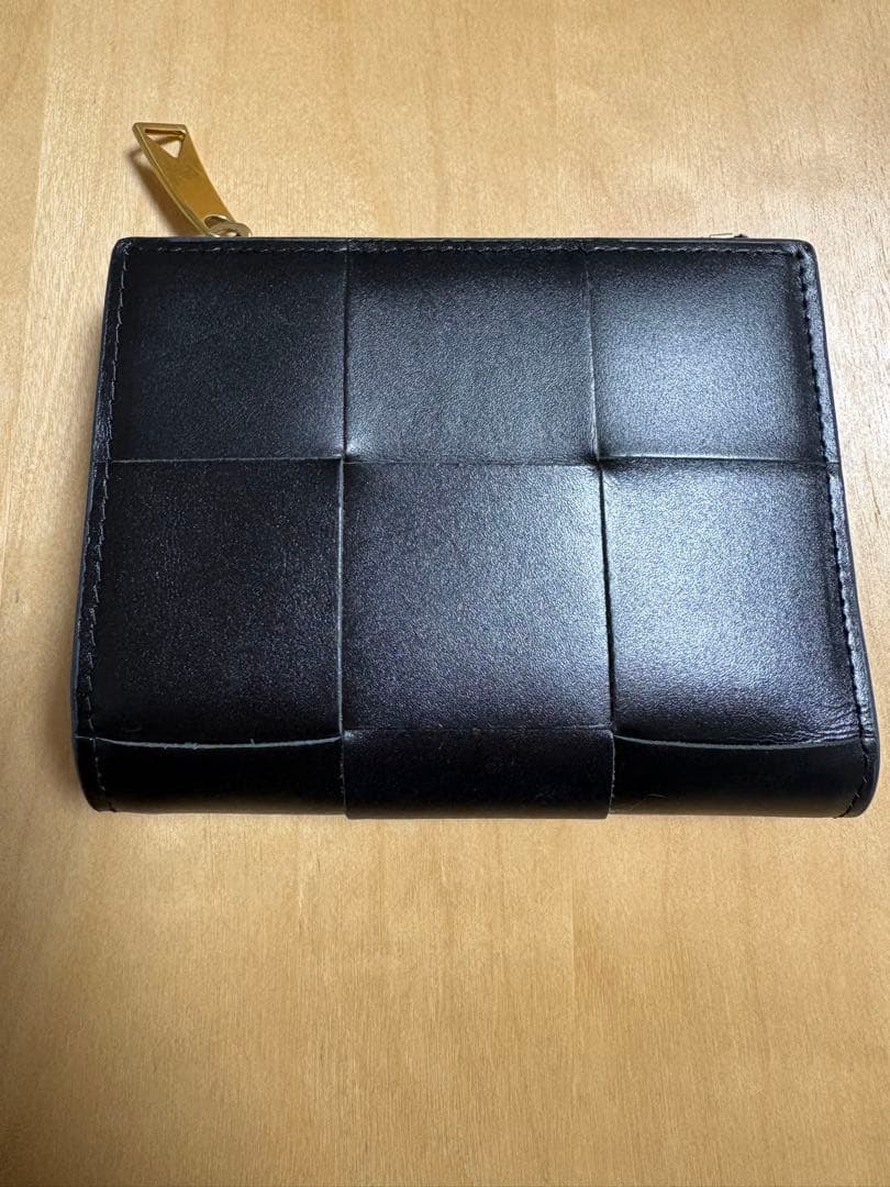ボッテガべネタ　イントレチャート　2つ折り財布