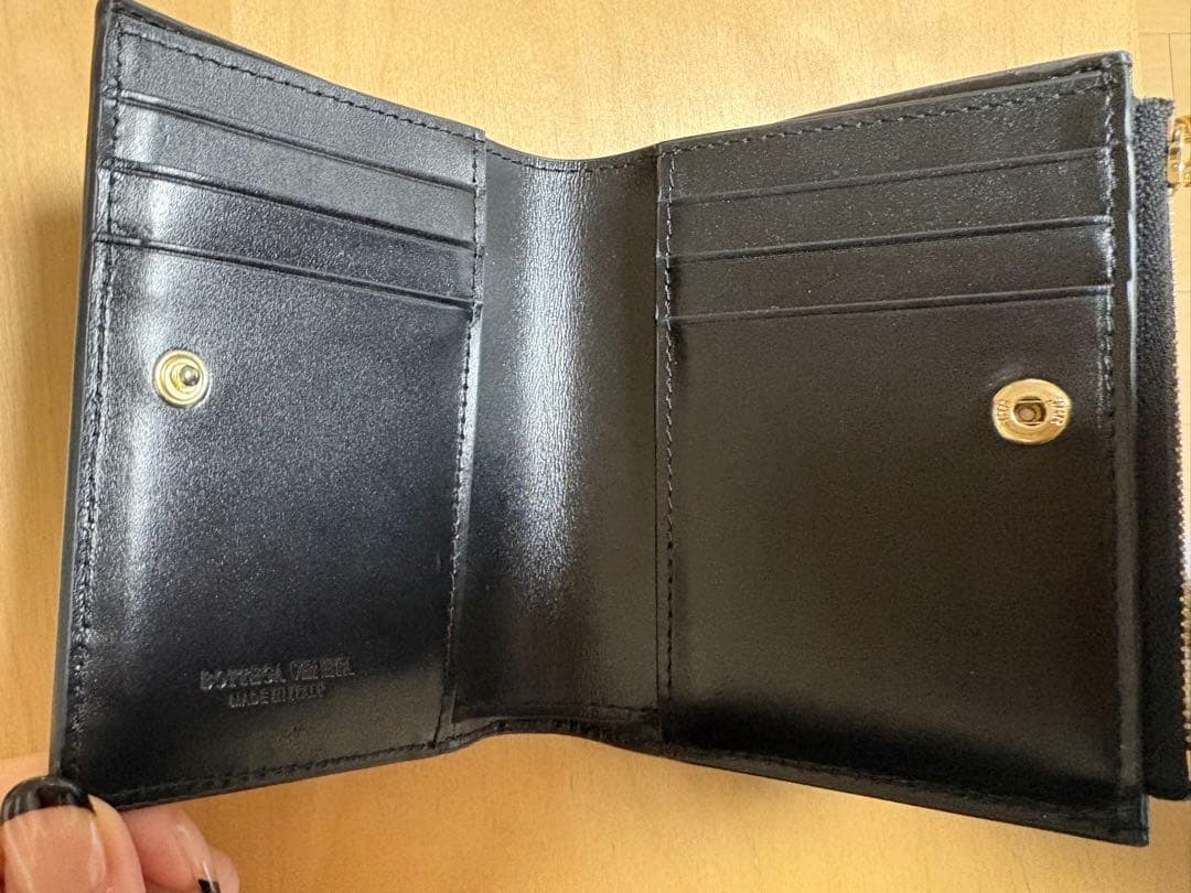 ボッテガべネタ　イントレチャート　2つ折り財布