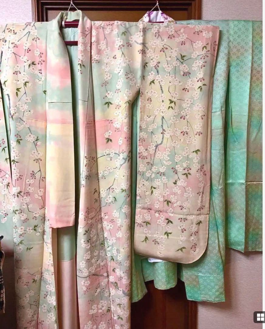 インドア沼です✳︎桜の模様の振り袖