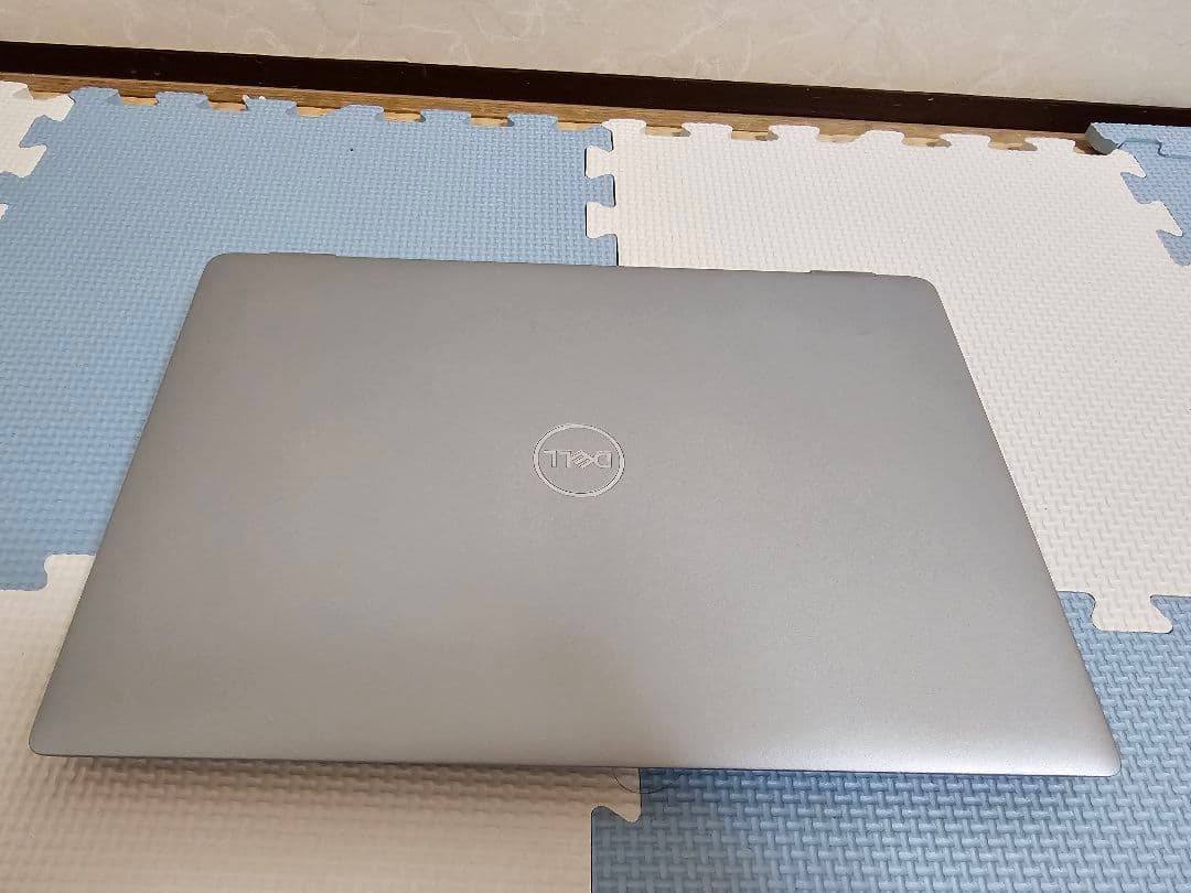 ✨DELL VOSTRO14 Corei5-7200U AMD R5 M420✨