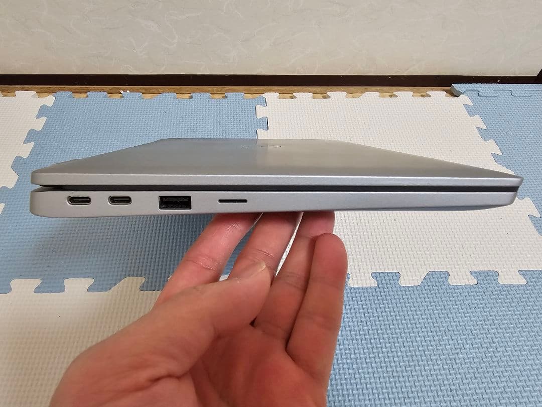 ✨DELL VOSTRO14 Corei5-7200U AMD R5 M420✨