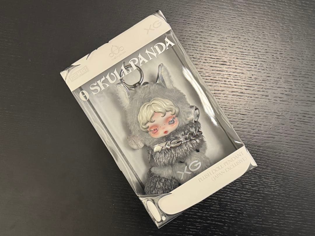 ア*プ様 【新品未開封】SKULLPANDA × XG ぬいぐるみ ペンダント