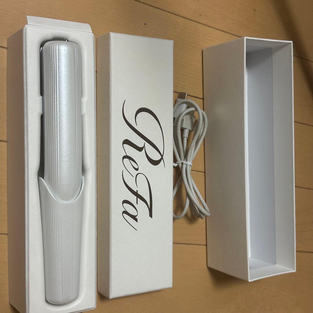 未使用 ReFa フィンガーアイロン ストレート アイロン 持ち運び ホワイト