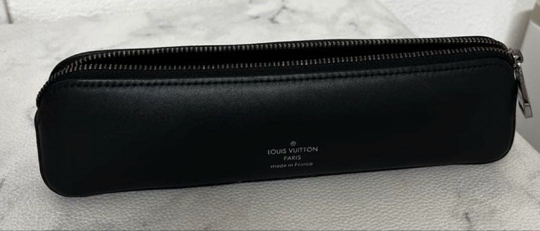 希少　Louis Vuitton ブラック レザー キーケース