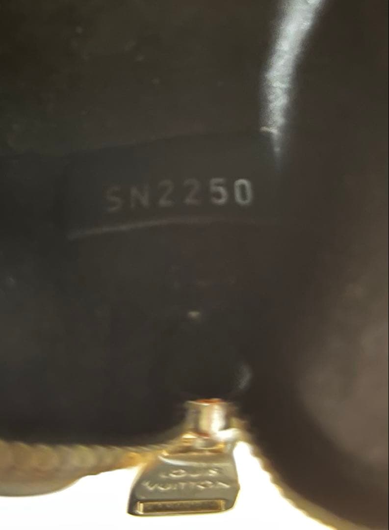 希少　Louis Vuitton ブラック レザー キーケース