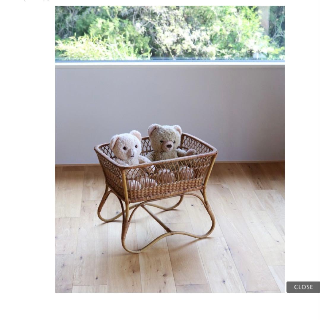 アンティーク　ラタン　脚付き脱衣カゴ