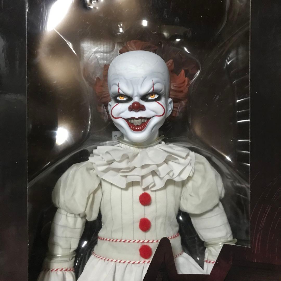 フィギュア精神　未開封 メズコ ペニーワイズ デザイナーシリーズ ドール
