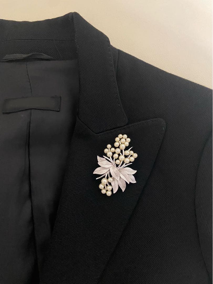 lotuscloud2025⭐️TRIFARI トリファリ ヴィンテージブローチ