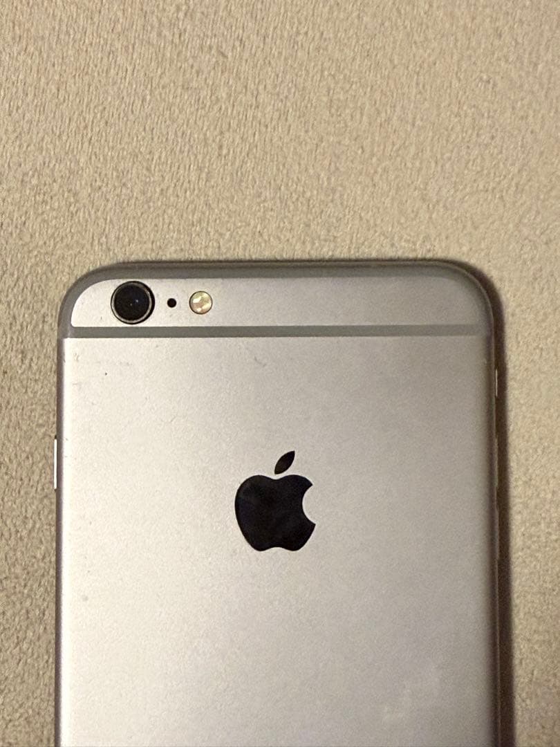 iPhone6s plusシルバー 4.7インチ64GB SIMフリー