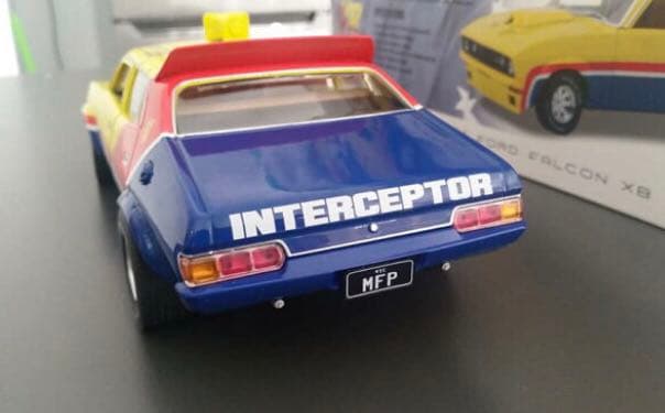 マッドマックス Mad Max インターセプター Last Of The V8