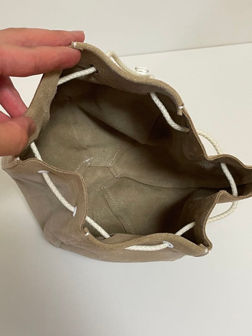 エンダースキーマ　キンチャク　ベージュ