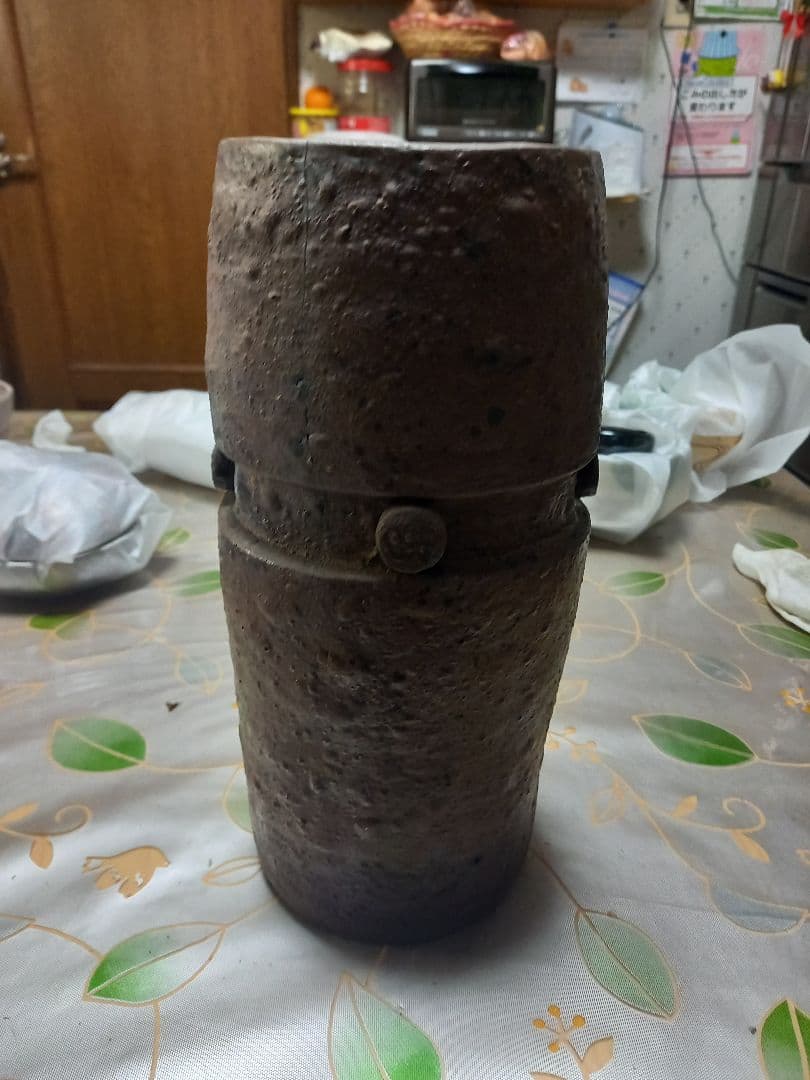 可なりの大作です。花瓶