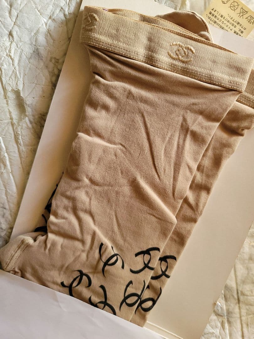 レア 新品未使用 CHANEL シャネル CCロゴ タイツ ストッキング L