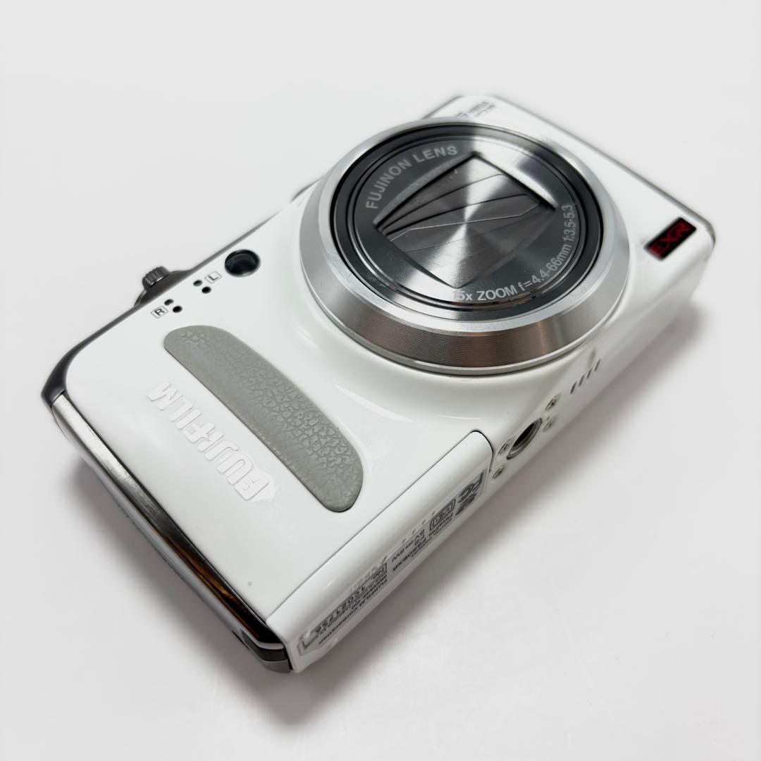 【美品】FUJIFILM FinePix F550EXR ホワイト