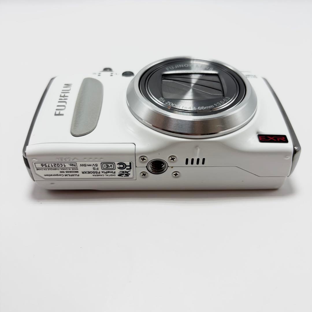 【美品】FUJIFILM FinePix F550EXR ホワイト