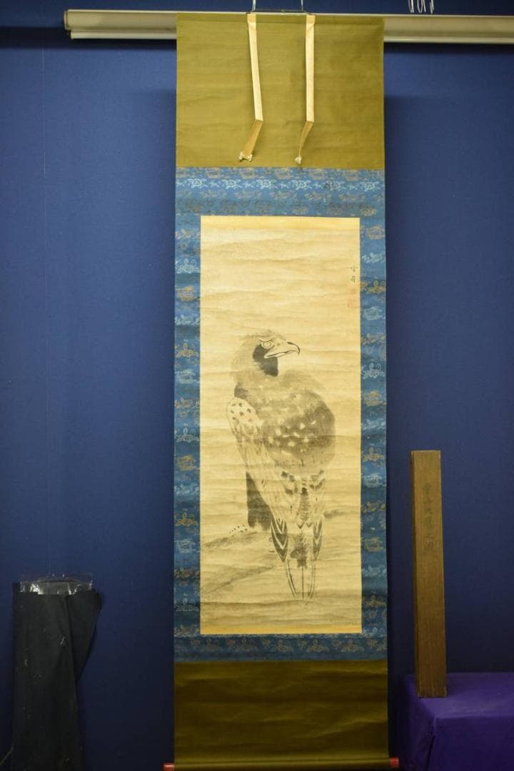 模写/雪舟/大鷹之図/桐時代題箱付/布袋屋掛軸HE-238