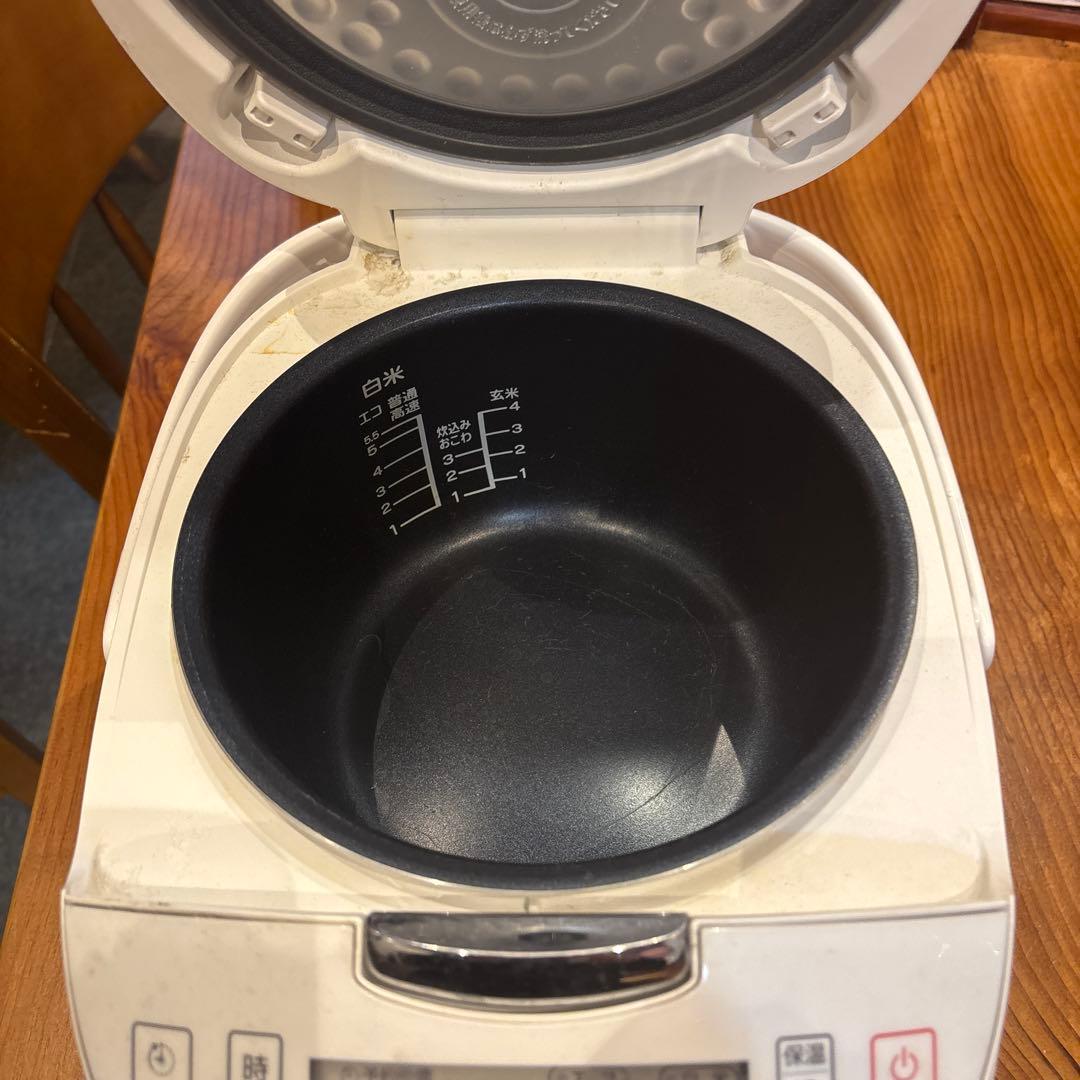 デジタル炊飯器 ホワイト