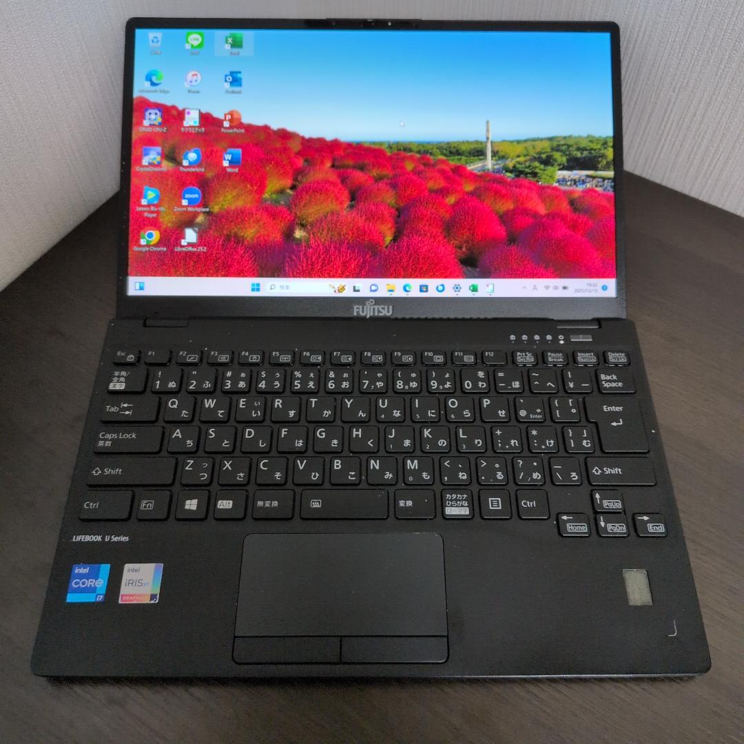 【第11世代 i7 薄型】富士通 U9311/F 8GB SSD256GB