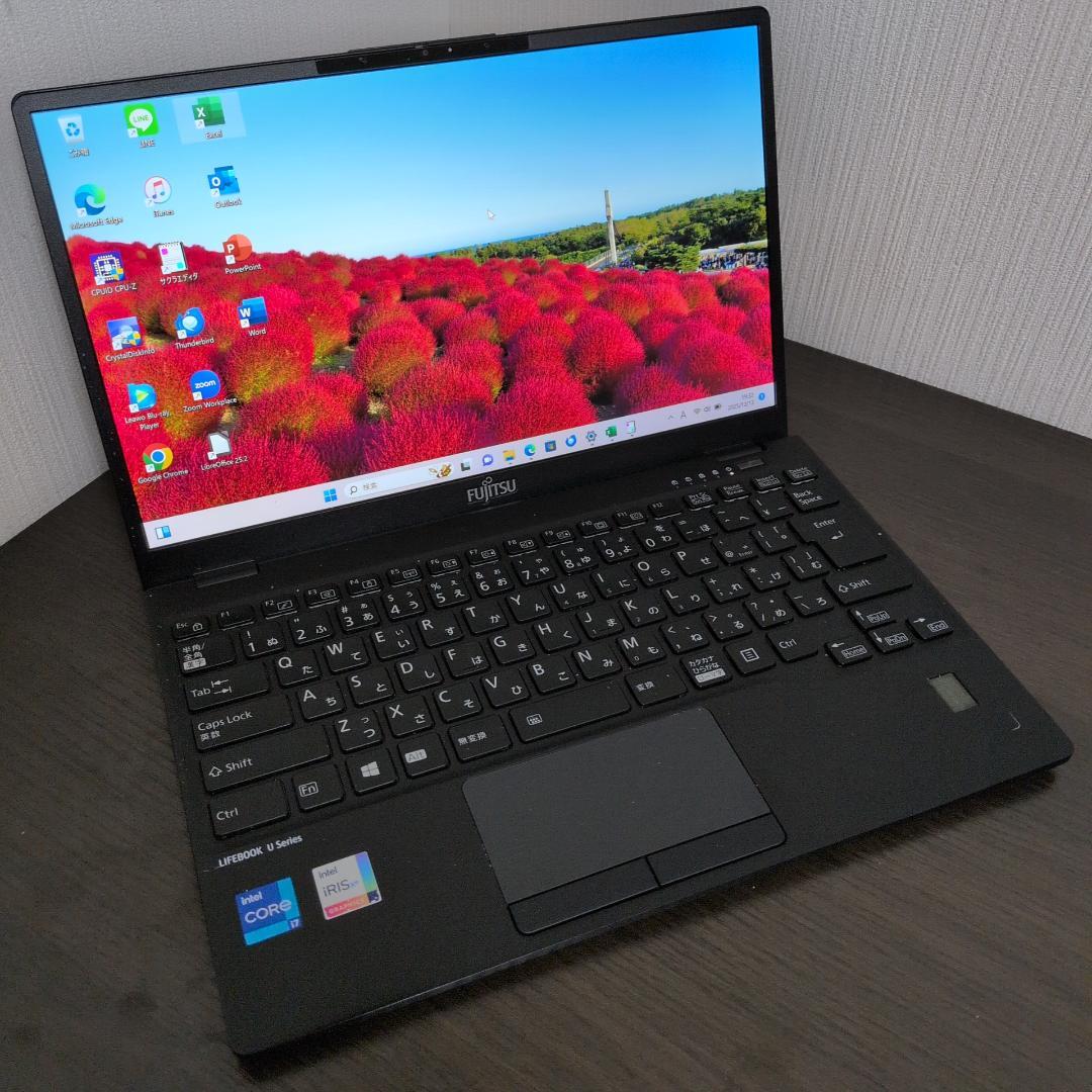 【第11世代 i7 薄型】富士通 U9311/F 8GB SSD256GB