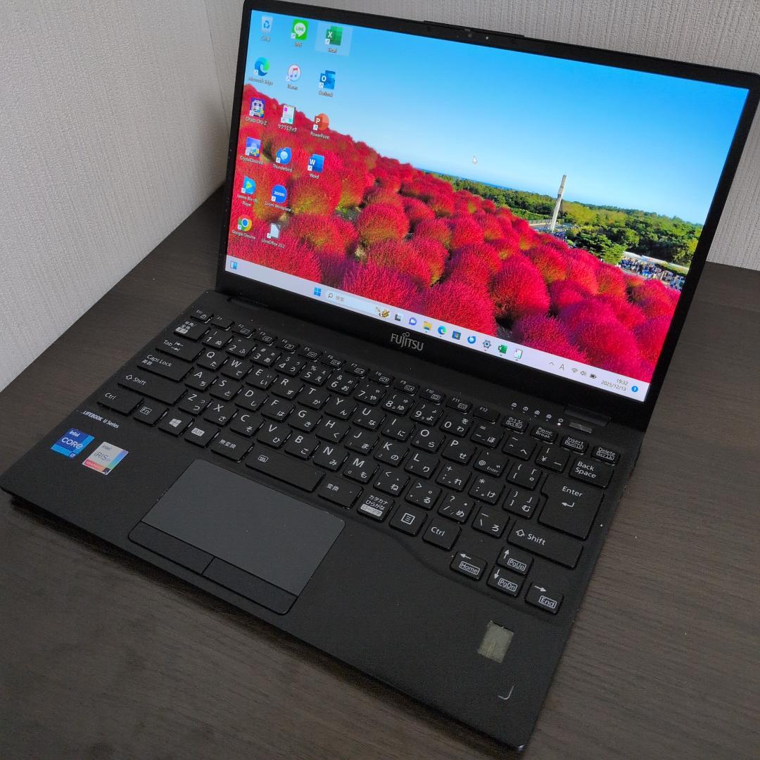 【第11世代 i7 薄型】富士通 U9311/F 8GB SSD256GB