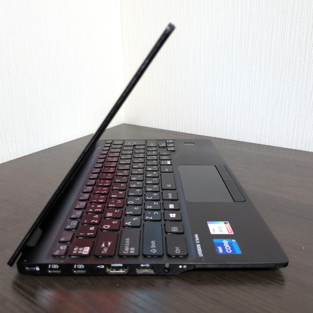 【第11世代 i7 薄型】富士通 U9311/F 8GB SSD256GB