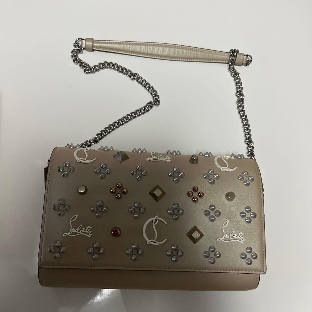 Christian Louboutin ベージュ パーティーバッグ