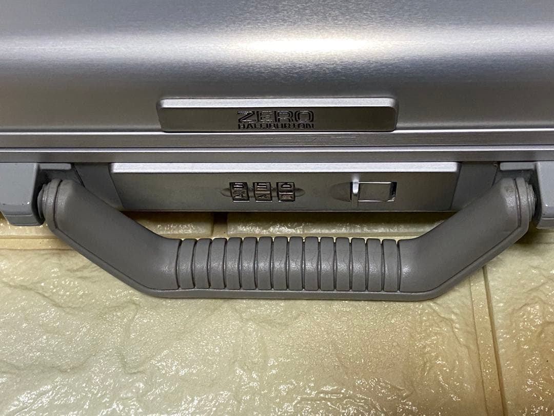 美品 ゼロハリバートン スリム アタッシュケース アルミケース ビジネス バッグ