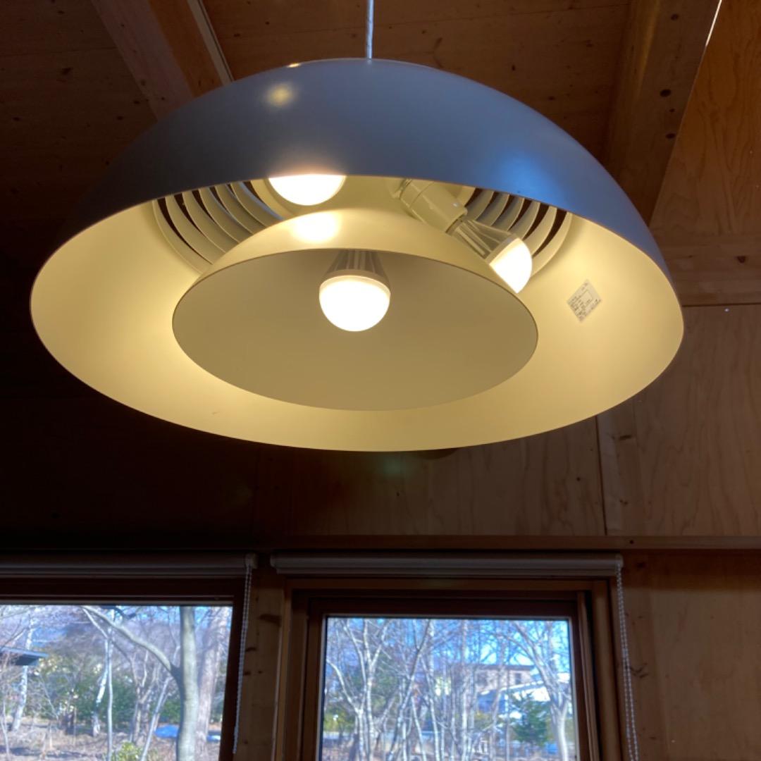 AJ  500 廃番　薄い白灰色 美品