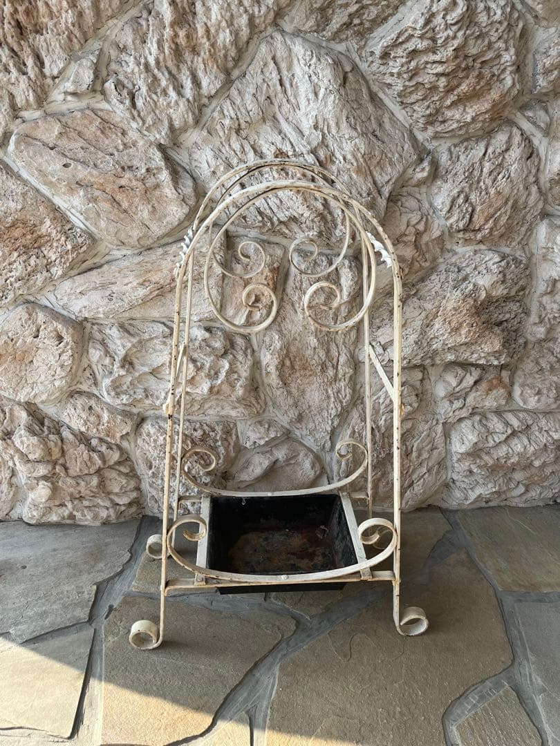 ☆値下げ☆フランスアンティーク　アイアン製ホワイトペイントの傘立て