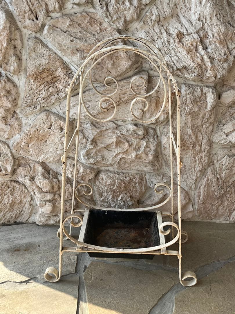 ☆値下げ☆フランスアンティーク　アイアン製ホワイトペイントの傘立て