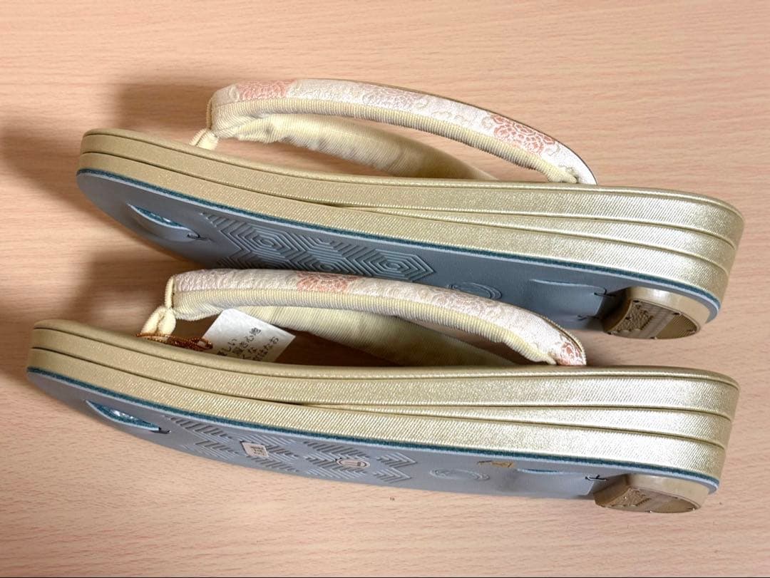 新品未使用品　銘織つづれ錦　和装バッグ＆草履セット　白×ゴールド　LLサイズ