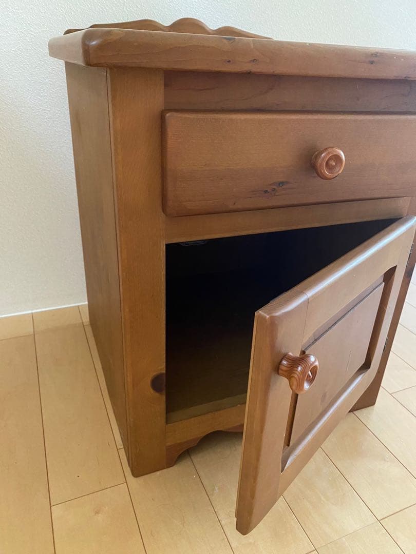 コスガ プロヴァンス ナイトテーブル