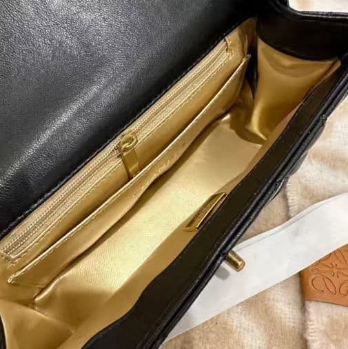 CHANEL MAKE UP ブラックレザー ショルダーバッグ ノベルティ