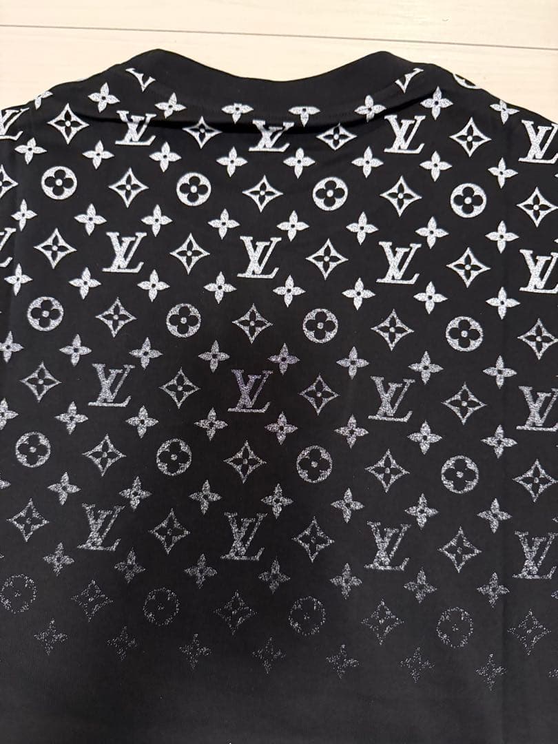 LOUIS VUITTON 　モノグラム　Tシャツ Lブラック