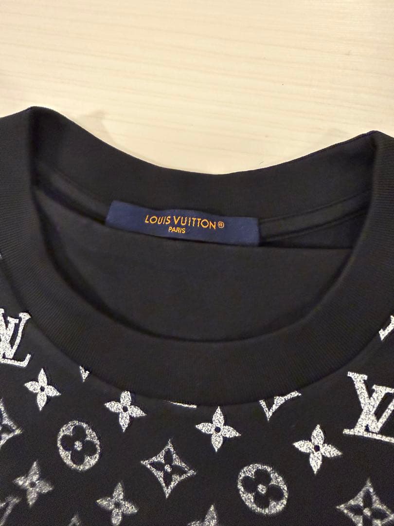 LOUIS VUITTON 　モノグラム　Tシャツ Lブラック