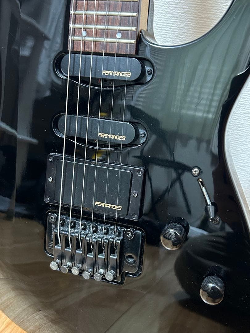 Fernandes FR-55？　フロイドローズタイプ