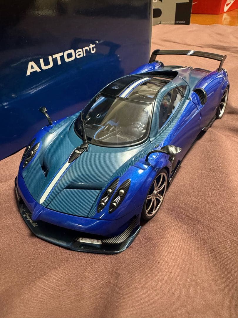 オートアート 1/18 ミニカー パガーニ