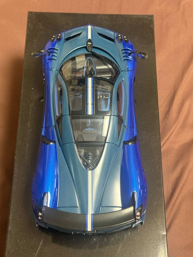 オートアート 1/18 ミニカー パガーニ