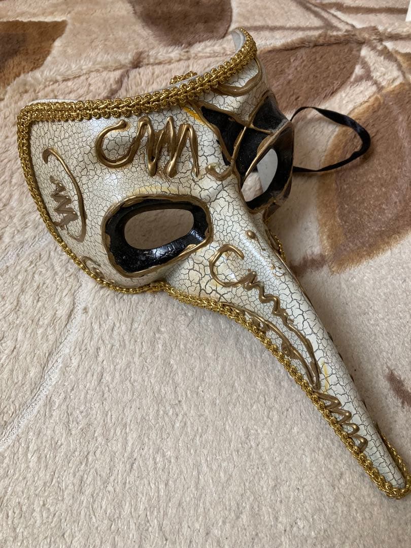 クラック加工の白黒マスク　パーティー　仮装　ベネチア風