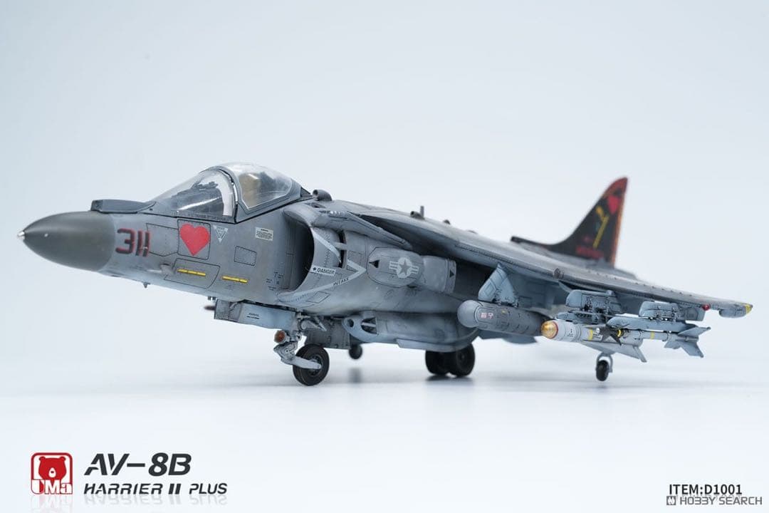 【三連休特価！】UM aモデル1/48 AV-8B ハリアーII PLUS
